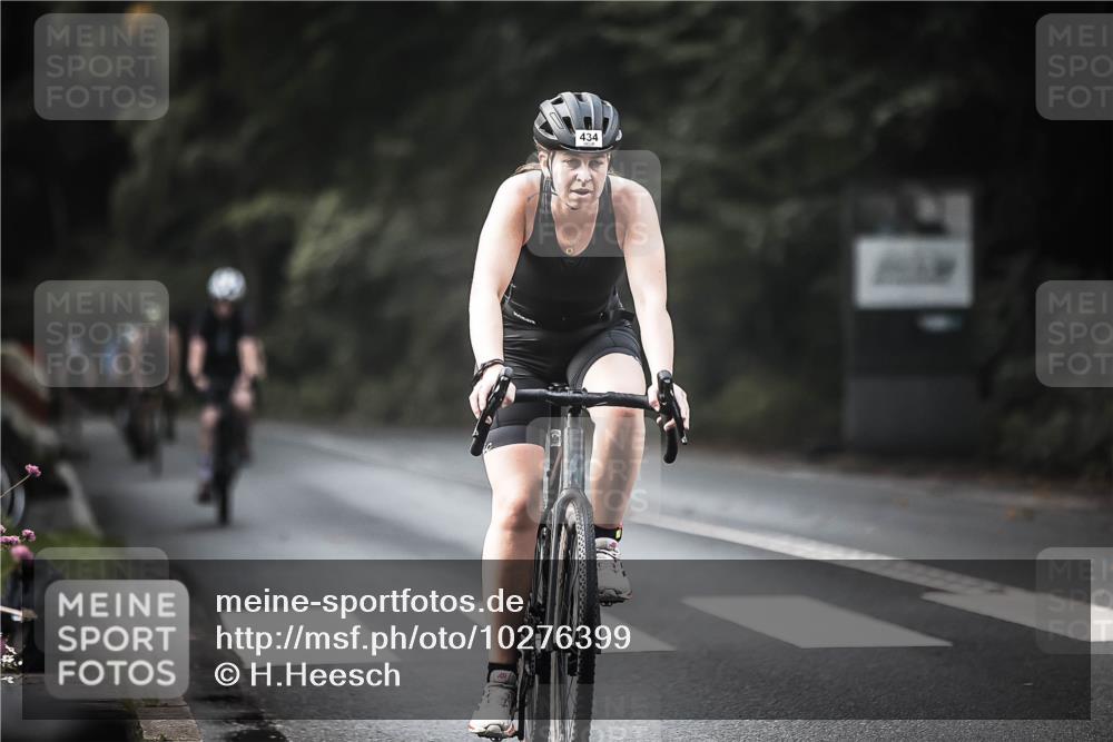 13.09.2026 - Stadtparktriathlon H.Heesch http://msf.ph/oto/10276399 13.09.2026 10:36:50 Radfahren 382, 434, 488, 528, 575 meine-sportfotos.de