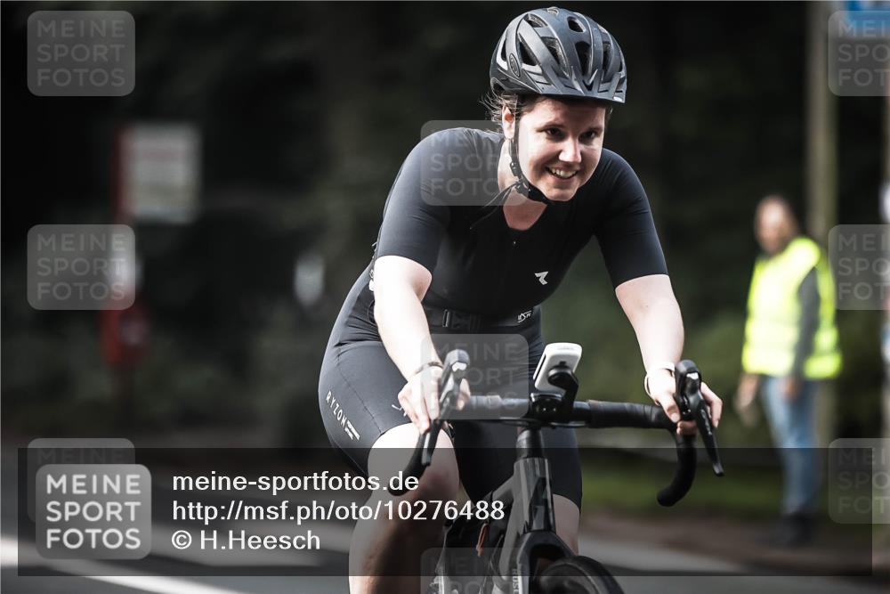13.09.2026 - Stadtparktriathlon H.Heesch http://msf.ph/oto/10276488 13.09.2026 10:37:03 Radfahren 221, 345, 346, 414, 439, 480 meine-sportfotos.de