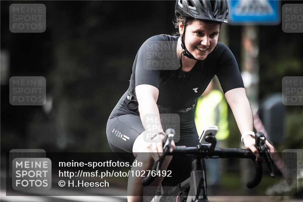13.09.2026 - Stadtparktriathlon H.Heesch http://msf.ph/oto/10276492 13.09.2026 10:37:03 Radfahren 221, 345, 346, 414, 439, 480 meine-sportfotos.de