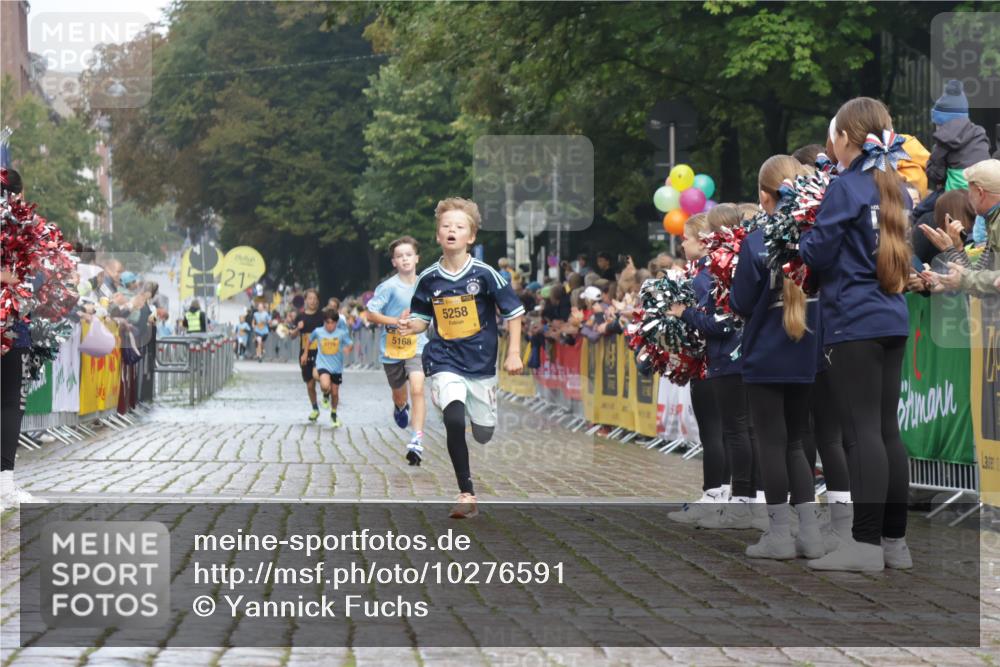 13.09.2026 - Kiel Lauf Yannick Fuchs http://msf.ph/oto/10276591 13.09.2026 08:49:40 Ziel 135, 6891, 10319 meine-sportfotos.de