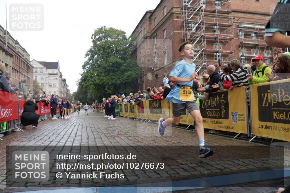 13.09.2026 - Kiel Lauf Yannick Fuchs http://msf.ph/oto/10276673 13.09.2026 08:49:46 Ziel 135, 6891, 10319, 2909, 5168, 5258 meine-sportfotos.de