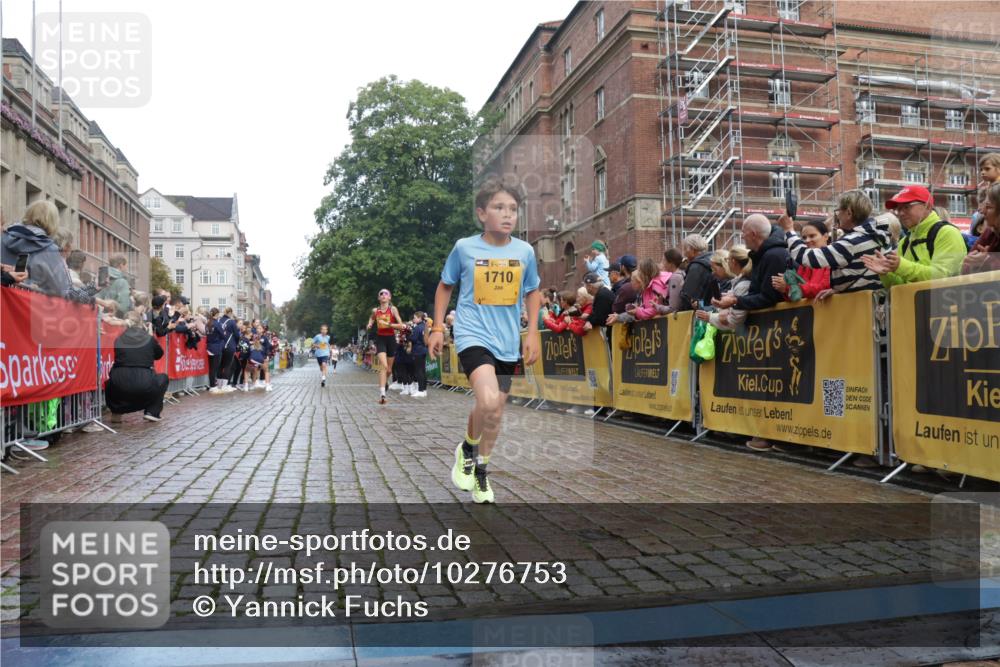 13.09.2026 - Kiel Lauf Yannick Fuchs http://msf.ph/oto/10276753 13.09.2026 08:49:51 Ziel 10319, 135, 6891, 1710, 2909, 5168, 5258, 8786 meine-sportfotos.de