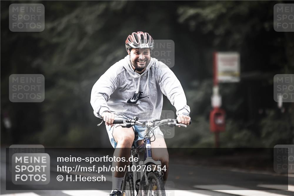 13.09.2026 - Stadtparktriathlon H.Heesch http://msf.ph/oto/10276754 13.09.2026 10:37:42 Radfahren 278, 329, 381, 432, 540 meine-sportfotos.de
