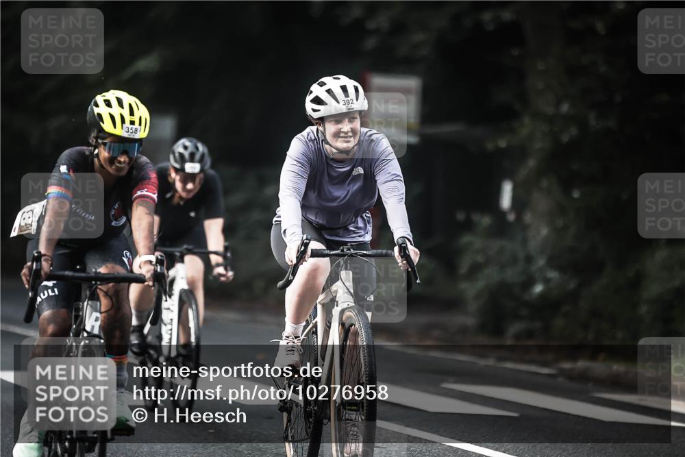 13.09.2026 - Stadtparktriathlon H.Heesch http://msf.ph/oto/10276958 13.09.2026 10:38:16 Radfahren 353, 358, 392, 410, 464, 490 meine-sportfotos.de