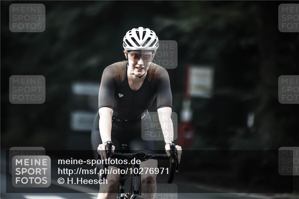 13.09.2026 - Stadtparktriathlon H.Heesch http://msf.ph/oto/10276971 13.09.2026 10:38:18 Radfahren 353, 358, 392, 410, 464, 490 meine-sportfotos.de
