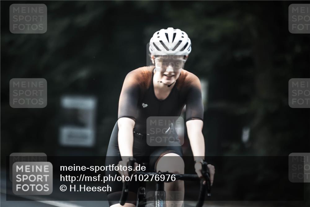13.09.2026 - Stadtparktriathlon H.Heesch http://msf.ph/oto/10276976 13.09.2026 10:38:18 Radfahren 353, 358, 392, 410, 464, 490 meine-sportfotos.de