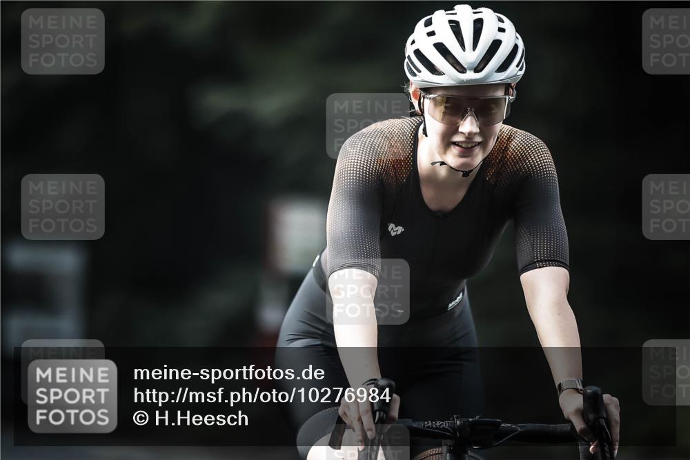13.09.2026 - Stadtparktriathlon H.Heesch http://msf.ph/oto/10276984 13.09.2026 10:38:18 Radfahren 353, 358, 392, 410, 464, 490 meine-sportfotos.de