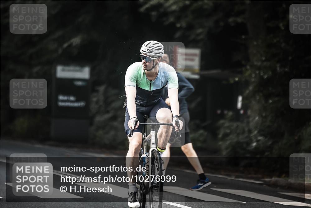 13.09.2026 - Stadtparktriathlon H.Heesch http://msf.ph/oto/10276999 13.09.2026 10:38:20 Radfahren 353, 358, 392, 410, 464, 490 meine-sportfotos.de