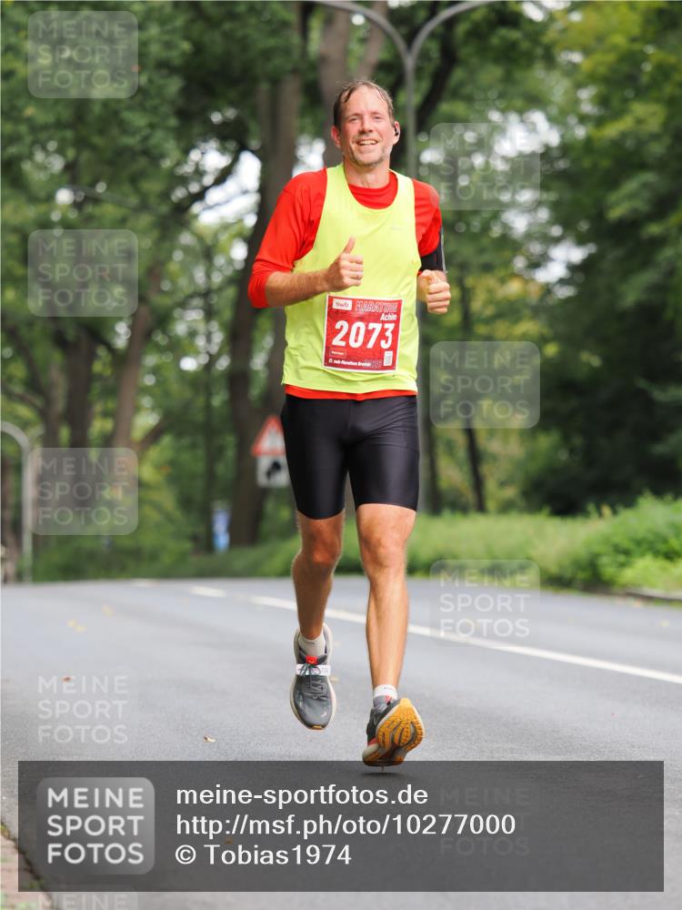 13.09.2026 - 21. swb-Marathon Bremen TobiasT http://msf.ph/oto/10277000 13.09.2026 11:36:47 Laufen 2073, 21, 26 meine-sportfotos.de