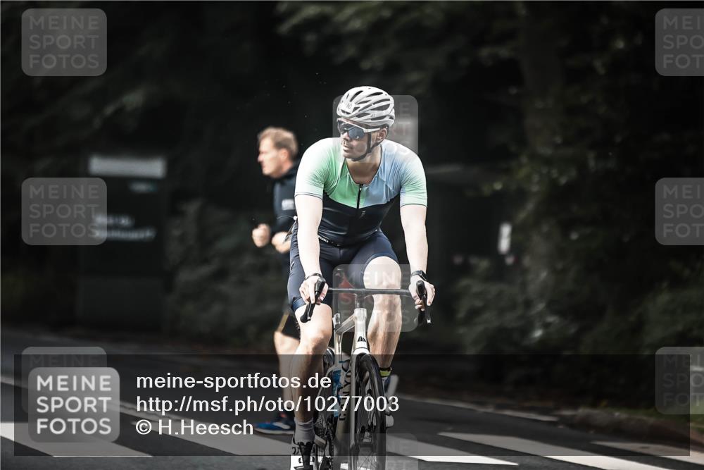 13.09.2026 - Stadtparktriathlon H.Heesch http://msf.ph/oto/10277003 13.09.2026 10:38:20 Radfahren 353, 358, 392, 410, 464, 490 meine-sportfotos.de