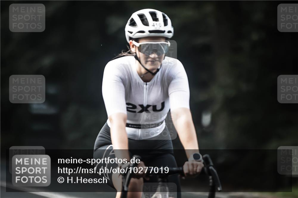 13.09.2026 - Stadtparktriathlon H.Heesch http://msf.ph/oto/10277019 13.09.2026 10:38:22 Radfahren 353, 358, 392, 410, 464, 490 meine-sportfotos.de