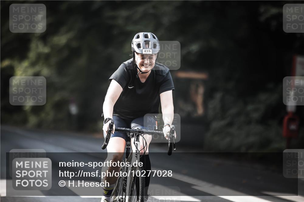 13.09.2026 - Stadtparktriathlon H.Heesch http://msf.ph/oto/10277028 13.09.2026 10:38:32 Radfahren 415, 505, 564 meine-sportfotos.de