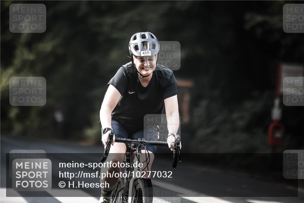 13.09.2026 - Stadtparktriathlon H.Heesch http://msf.ph/oto/10277032 13.09.2026 10:38:32 Radfahren 415, 505, 564 meine-sportfotos.de