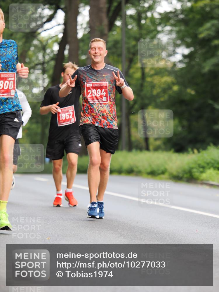 13.09.2026 - 21. swb-Marathon Bremen TobiasT http://msf.ph/oto/10277033 13.09.2026 11:38:01 Laufen 300, 1852, 2094 meine-sportfotos.de