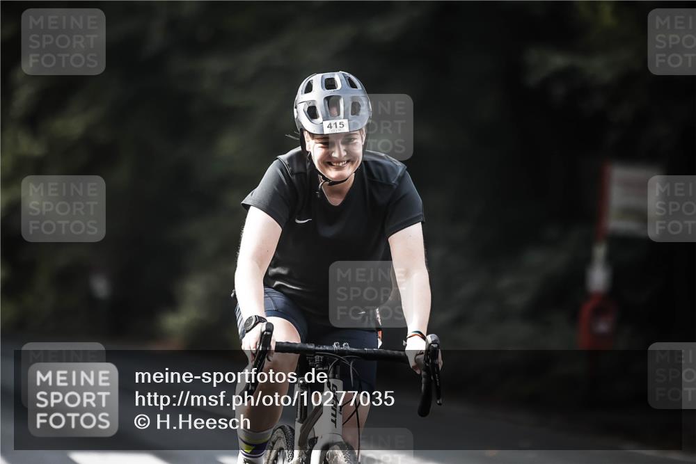 13.09.2026 - Stadtparktriathlon H.Heesch http://msf.ph/oto/10277035 13.09.2026 10:38:32 Radfahren 415, 505, 564 meine-sportfotos.de