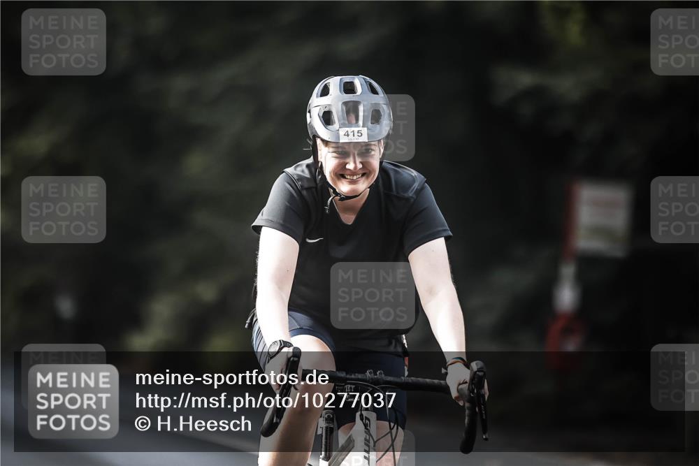 13.09.2026 - Stadtparktriathlon H.Heesch http://msf.ph/oto/10277037 13.09.2026 10:38:32 Radfahren 415, 505, 564 meine-sportfotos.de