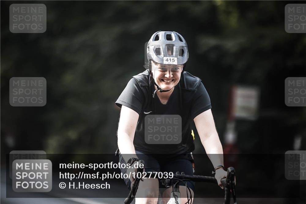 13.09.2026 - Stadtparktriathlon H.Heesch http://msf.ph/oto/10277039 13.09.2026 10:38:32 Radfahren 415, 505, 564 meine-sportfotos.de