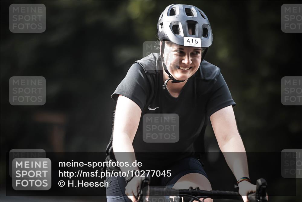 13.09.2026 - Stadtparktriathlon H.Heesch http://msf.ph/oto/10277045 13.09.2026 10:38:33 Radfahren 415, 505, 564 meine-sportfotos.de