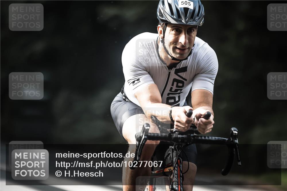 13.09.2026 - Stadtparktriathlon H.Heesch http://msf.ph/oto/10277067 13.09.2026 10:38:37 Radfahren 415, 505, 564, 566 meine-sportfotos.de