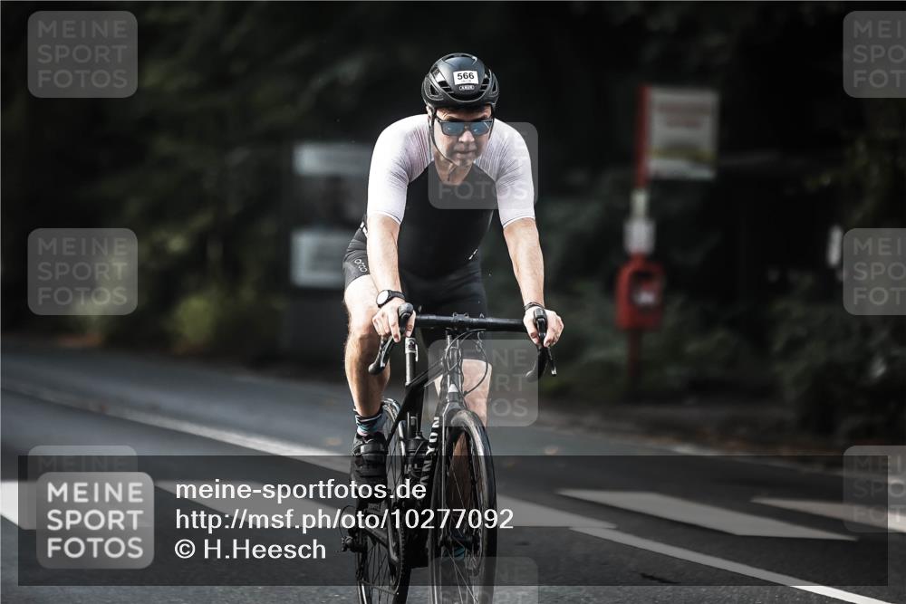 13.09.2026 - Stadtparktriathlon H.Heesch http://msf.ph/oto/10277092 13.09.2026 10:38:42 Radfahren 505, 564, 566 meine-sportfotos.de