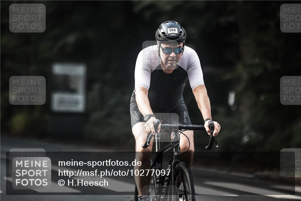13.09.2026 - Stadtparktriathlon H.Heesch http://msf.ph/oto/10277097 13.09.2026 10:38:42 Radfahren 505, 564, 566 meine-sportfotos.de