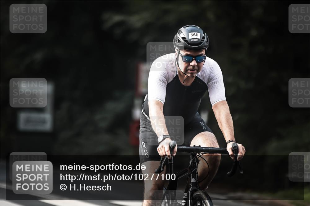 13.09.2026 - Stadtparktriathlon H.Heesch http://msf.ph/oto/10277100 13.09.2026 10:38:43 Radfahren 564, 566 meine-sportfotos.de