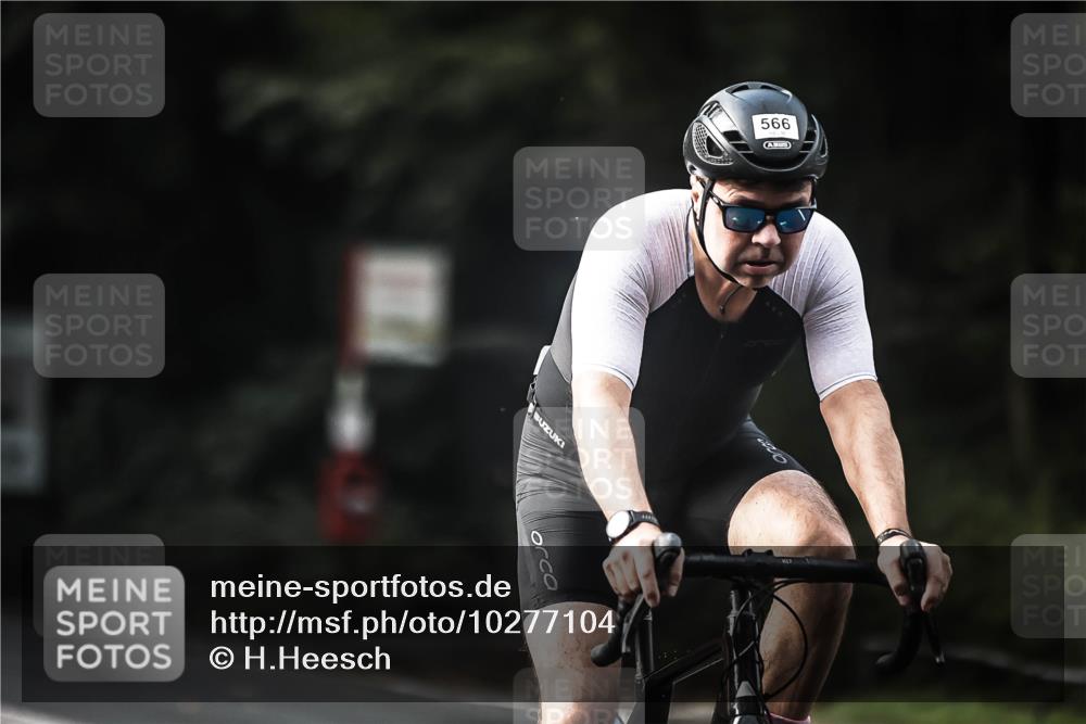 13.09.2026 - Stadtparktriathlon H.Heesch http://msf.ph/oto/10277104 13.09.2026 10:38:43 Radfahren 564, 566 meine-sportfotos.de