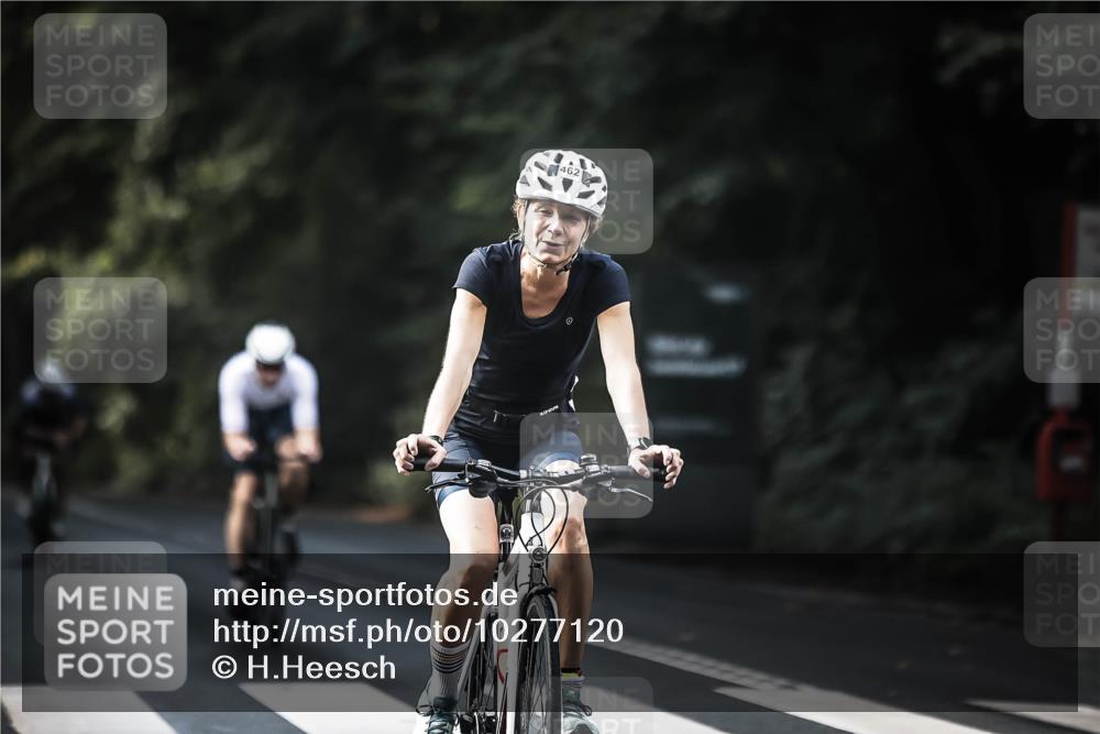 13.09.2026 - Stadtparktriathlon H.Heesch http://msf.ph/oto/10277120 13.09.2026 10:38:51 Radfahren 462, 486, 523, 543, 550 meine-sportfotos.de