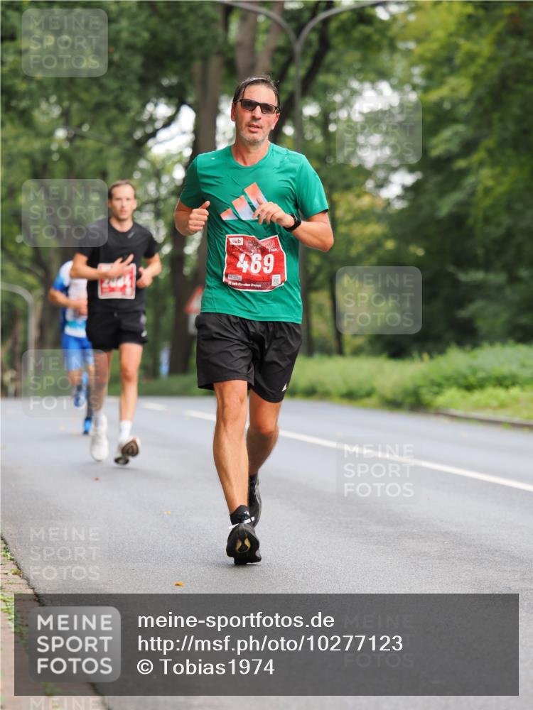 13.09.2026 - 21. swb-Marathon Bremen TobiasT http://msf.ph/oto/10277123 13.09.2026 11:38:15 Laufen 469, 21 meine-sportfotos.de