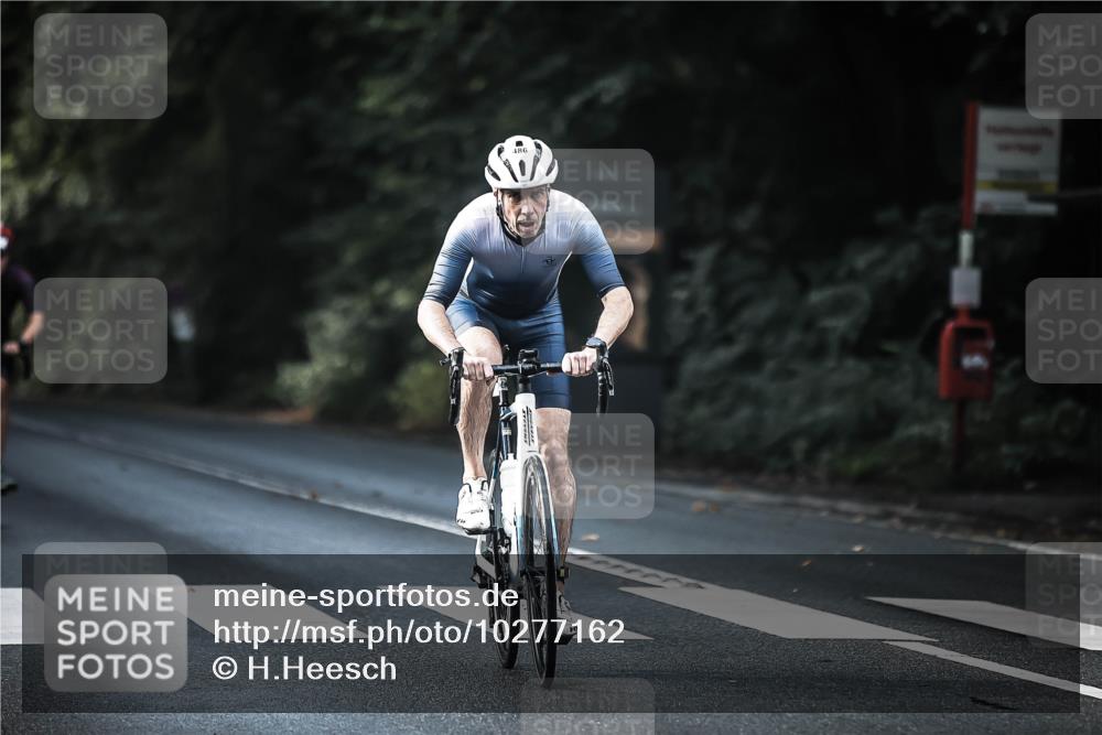 13.09.2026 - Stadtparktriathlon H.Heesch http://msf.ph/oto/10277162 13.09.2026 10:38:55 Radfahren 390, 400, 462, 486, 509, 523, 543, 550, 573 meine-sportfotos.de
