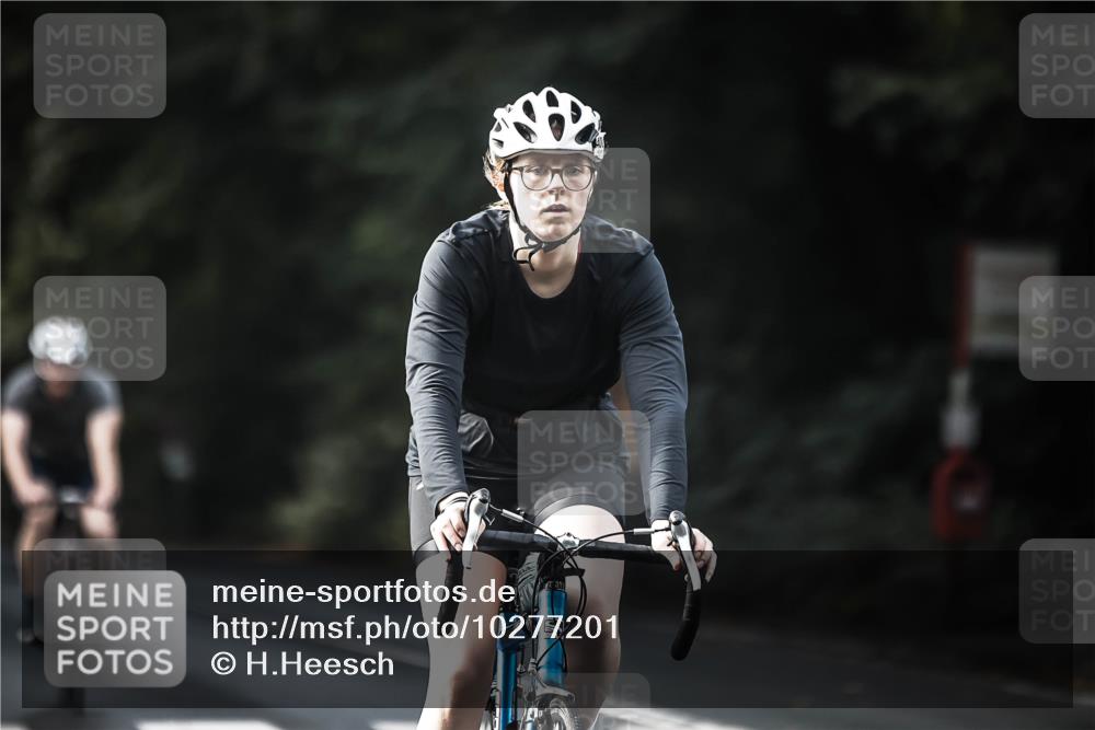 13.09.2026 - Stadtparktriathlon H.Heesch http://msf.ph/oto/10277201 13.09.2026 10:38:59 Radfahren 390, 400, 486, 509, 534, 573 meine-sportfotos.de