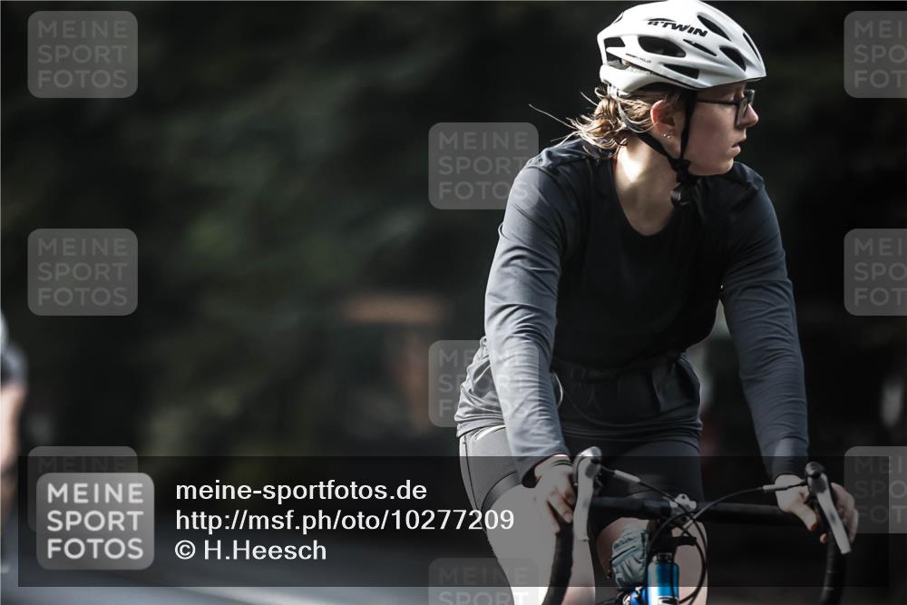 13.09.2026 - Stadtparktriathlon H.Heesch http://msf.ph/oto/10277209 13.09.2026 10:38:59 Radfahren 390, 400, 486, 509, 534, 573 meine-sportfotos.de