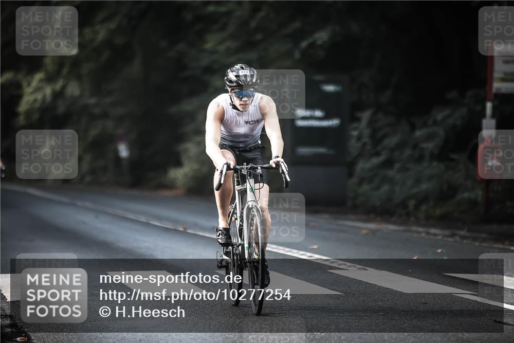 13.09.2026 - Stadtparktriathlon H.Heesch http://msf.ph/oto/10277254 13.09.2026 10:39:06 Radfahren 450, 473, 509, 520, 534, 573 meine-sportfotos.de