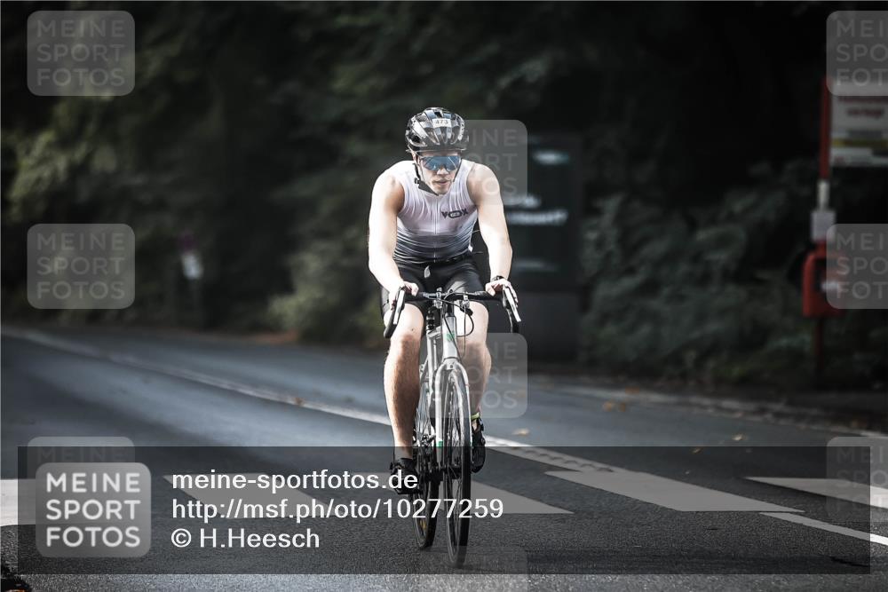 13.09.2026 - Stadtparktriathlon H.Heesch http://msf.ph/oto/10277259 13.09.2026 10:39:06 Radfahren 450, 473, 509, 520, 534, 573 meine-sportfotos.de