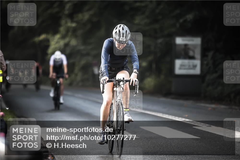 13.09.2026 - Stadtparktriathlon H.Heesch http://msf.ph/oto/10277277 13.09.2026 10:39:09 Radfahren 450, 473, 520, 534 meine-sportfotos.de