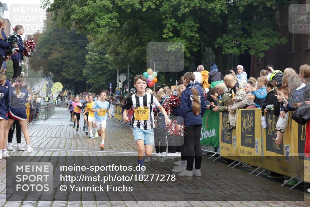 13.09.2026 - Kiel Lauf Yannick Fuchs http://msf.ph/oto/10277278 13.09.2026 08:50:23 Ziel 3167, 3487, 1710, 2909, 5168, 5258, 8786, 10319, 11542, 2443, 5792, 7511, 10359, 10319 meine-sportfotos.de