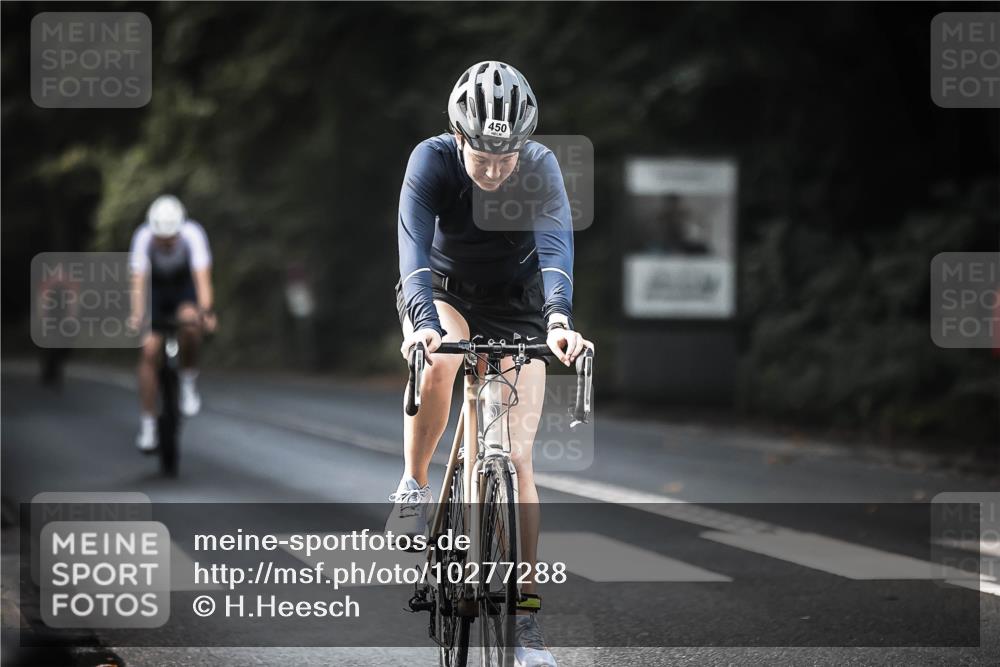 13.09.2026 - Stadtparktriathlon H.Heesch http://msf.ph/oto/10277288 13.09.2026 10:39:10 Radfahren 450, 473, 520, 572 meine-sportfotos.de