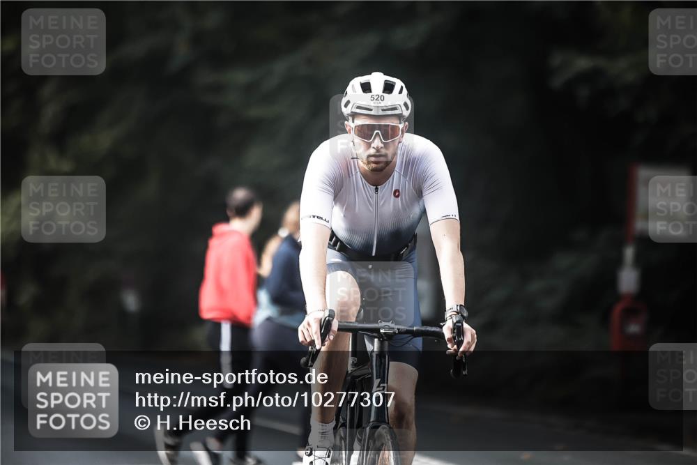 13.09.2026 - Stadtparktriathlon H.Heesch http://msf.ph/oto/10277307 13.09.2026 10:39:12 Radfahren 450, 473, 520, 572 meine-sportfotos.de