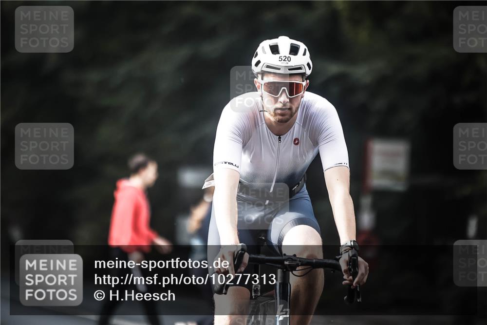 13.09.2026 - Stadtparktriathlon H.Heesch http://msf.ph/oto/10277313 13.09.2026 10:39:13 Radfahren 450, 520, 561, 572 meine-sportfotos.de
