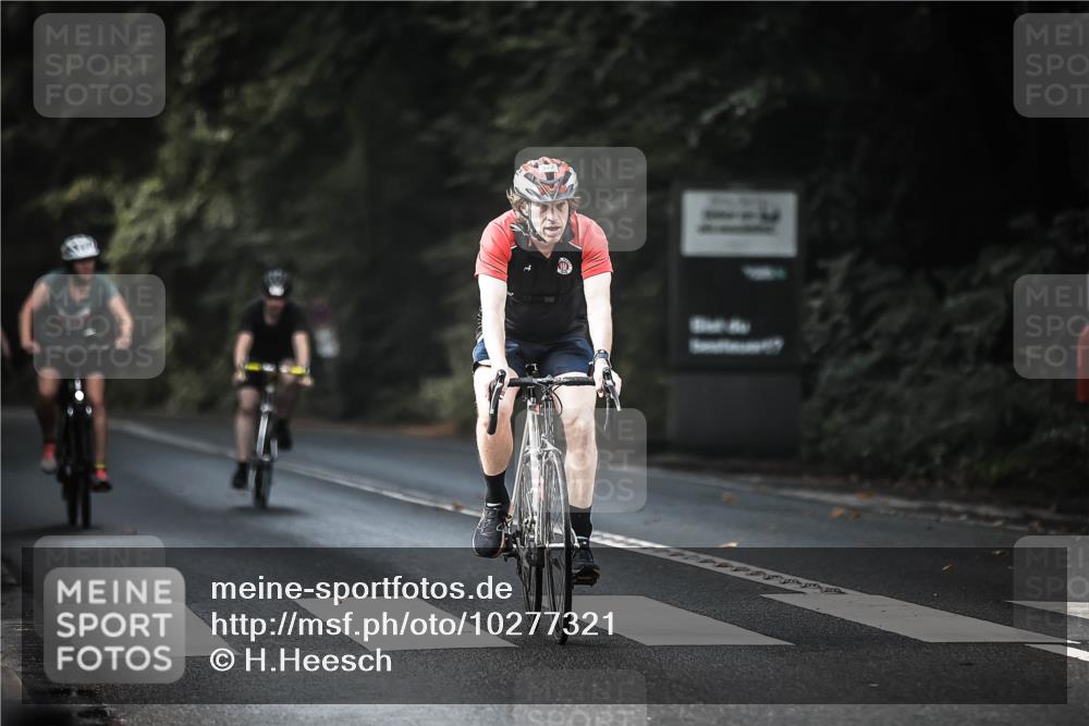 13.09.2026 - Stadtparktriathlon H.Heesch http://msf.ph/oto/10277321 13.09.2026 10:39:16 Radfahren 344, 428, 450, 520, 561, 572 meine-sportfotos.de