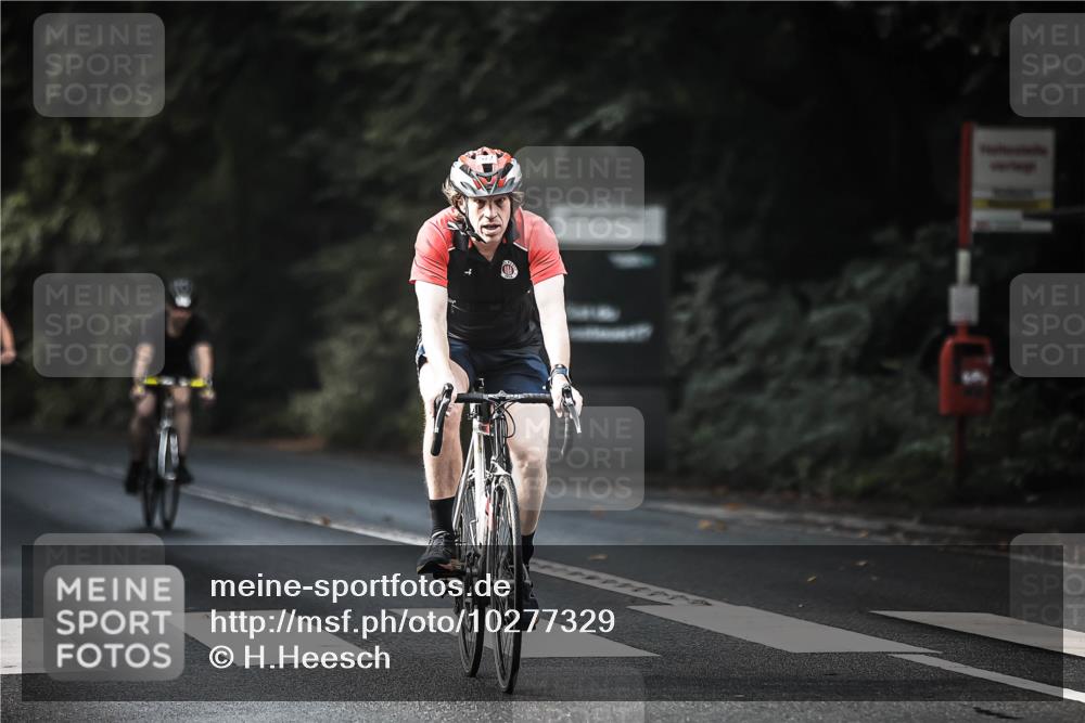 13.09.2026 - Stadtparktriathlon H.Heesch http://msf.ph/oto/10277329 13.09.2026 10:39:16 Radfahren 344, 428, 450, 520, 561, 572 meine-sportfotos.de