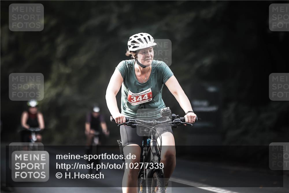 13.09.2026 - Stadtparktriathlon H.Heesch http://msf.ph/oto/10277339 13.09.2026 10:39:19 Radfahren 344, 423, 428, 561, 572 meine-sportfotos.de