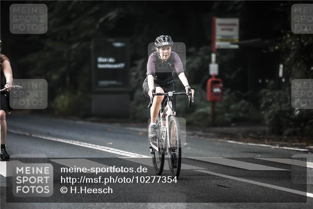 13.09.2026 - Stadtparktriathlon H.Heesch http://msf.ph/oto/10277354 13.09.2026 10:39:22 Radfahren 344, 386, 413, 423, 428, 522, 561, 572 meine-sportfotos.de
