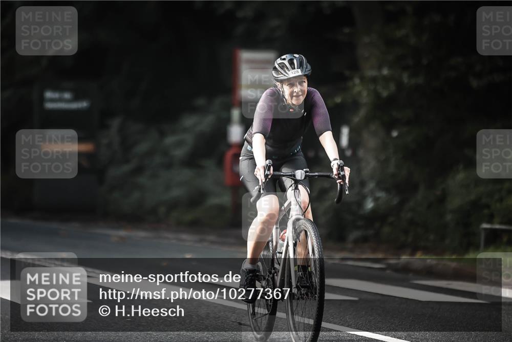 13.09.2026 - Stadtparktriathlon H.Heesch http://msf.ph/oto/10277367 13.09.2026 10:39:22 Radfahren 344, 386, 413, 423, 428, 522, 561, 572 meine-sportfotos.de