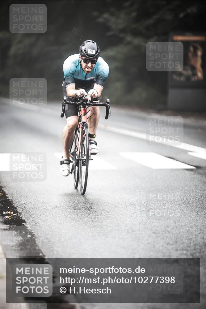 13.09.2026 - Stadtparktriathlon H.Heesch http://msf.ph/oto/10277398 13.09.2026 09:12:11 Radfahren 7, 38, 40, 50, 131 meine-sportfotos.de
