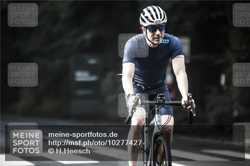 13.09.2026 - Stadtparktriathlon H.Heesch http://msf.ph/oto/10277427 13.09.2026 10:39:31 Radfahren 386, 413, 468, 470, 506, 522 meine-sportfotos.de