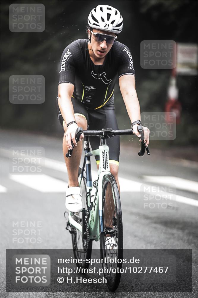 13.09.2026 - Stadtparktriathlon H.Heesch http://msf.ph/oto/10277467 13.09.2026 09:12:26 Radfahren 2, 21, 61, 69, 87, 186 meine-sportfotos.de