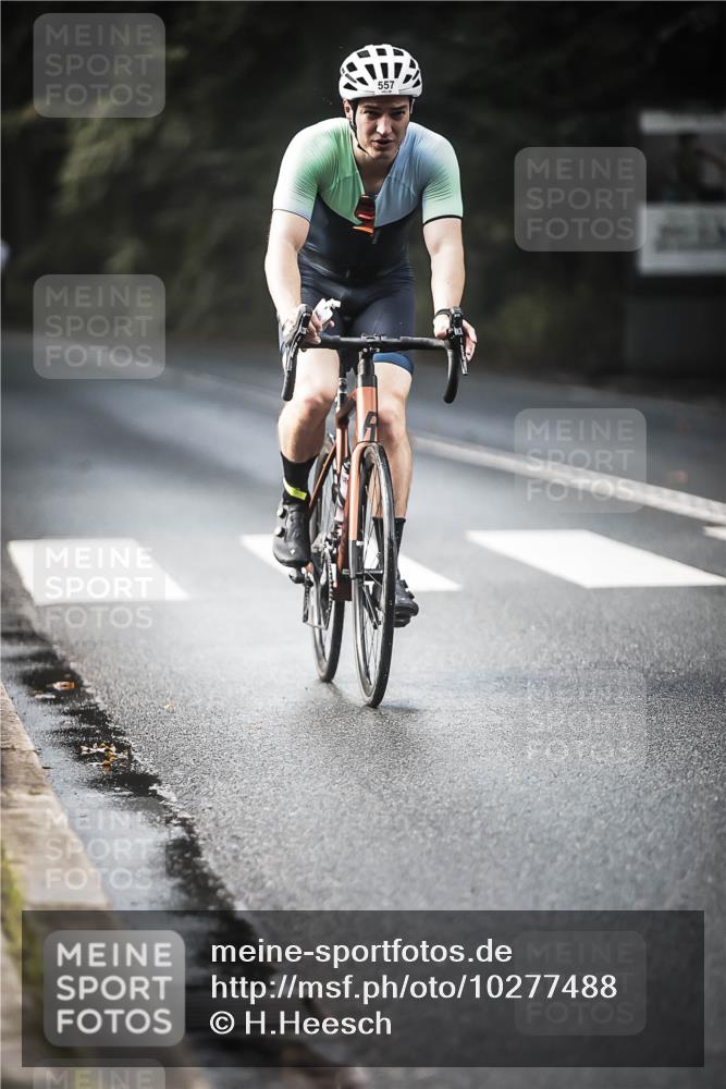 13.09.2026 - Stadtparktriathlon H.Heesch http://msf.ph/oto/10277488 13.09.2026 10:39:43 Radfahren 493, 498, 557, 563 meine-sportfotos.de