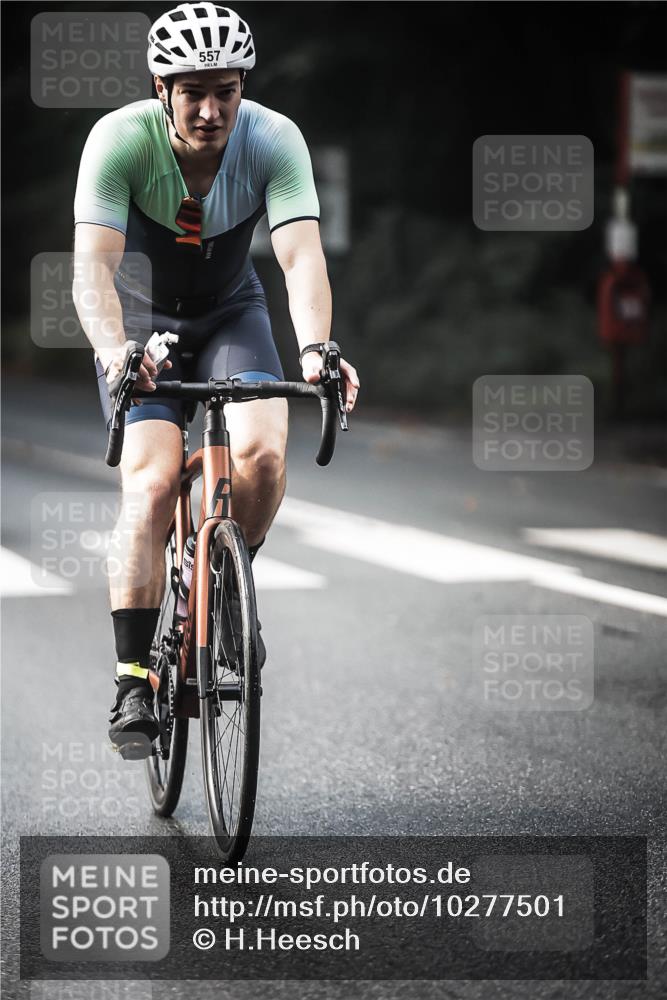 13.09.2026 - Stadtparktriathlon H.Heesch http://msf.ph/oto/10277501 13.09.2026 10:39:43 Radfahren 493, 498, 557, 563 meine-sportfotos.de