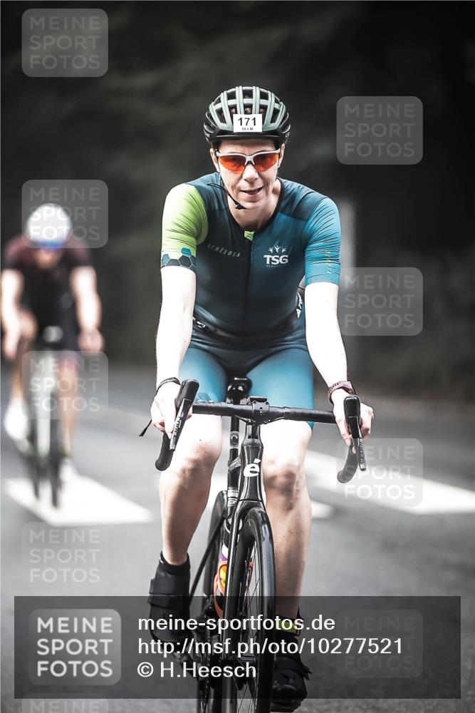 13.09.2026 - Stadtparktriathlon H.Heesch http://msf.ph/oto/10277521 13.09.2026 09:12:55 Radfahren 25, 43, 96, 121, 171, 175 meine-sportfotos.de